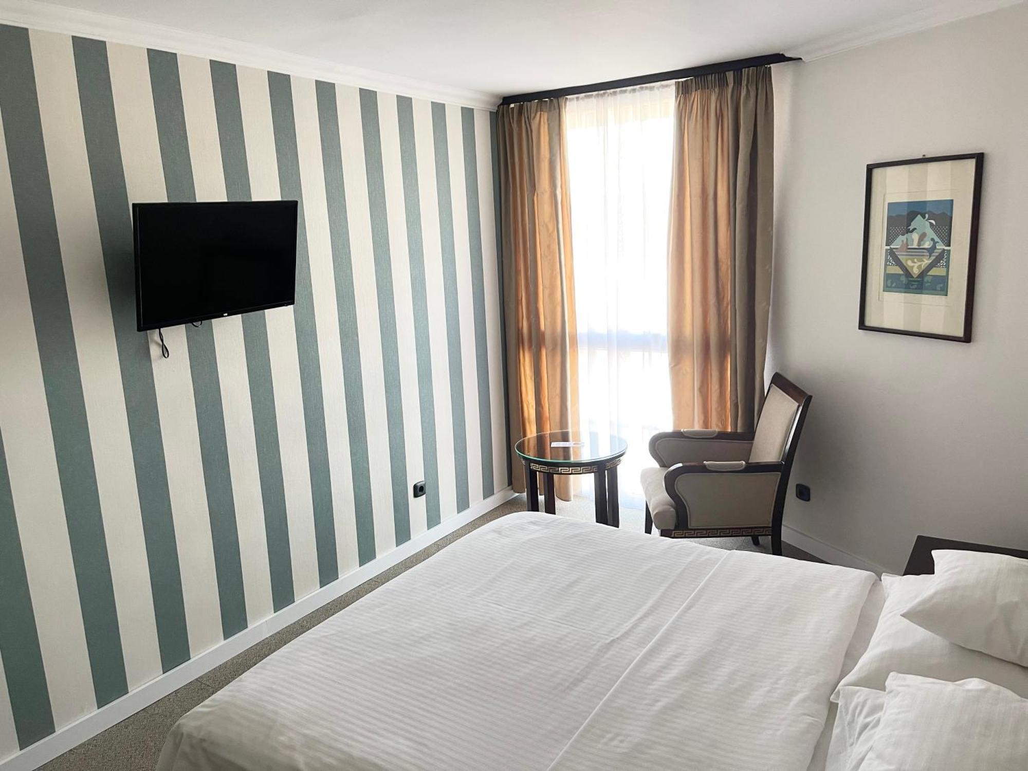 Hotel Bosna Баня-Лука Экстерьер фото