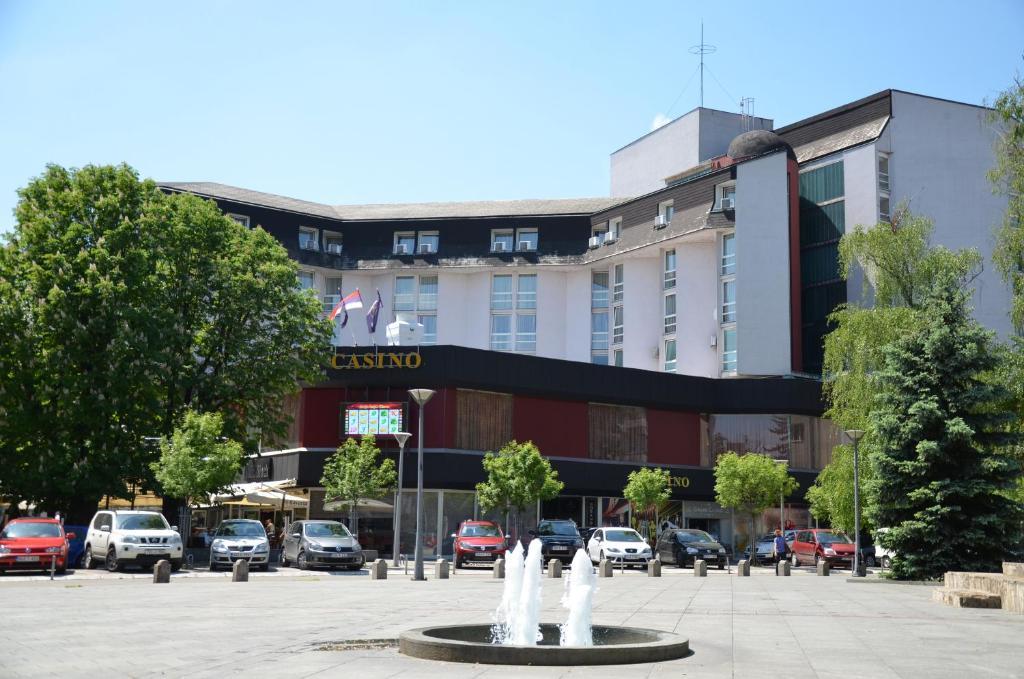 Hotel Bosna Баня-Лука Экстерьер фото
