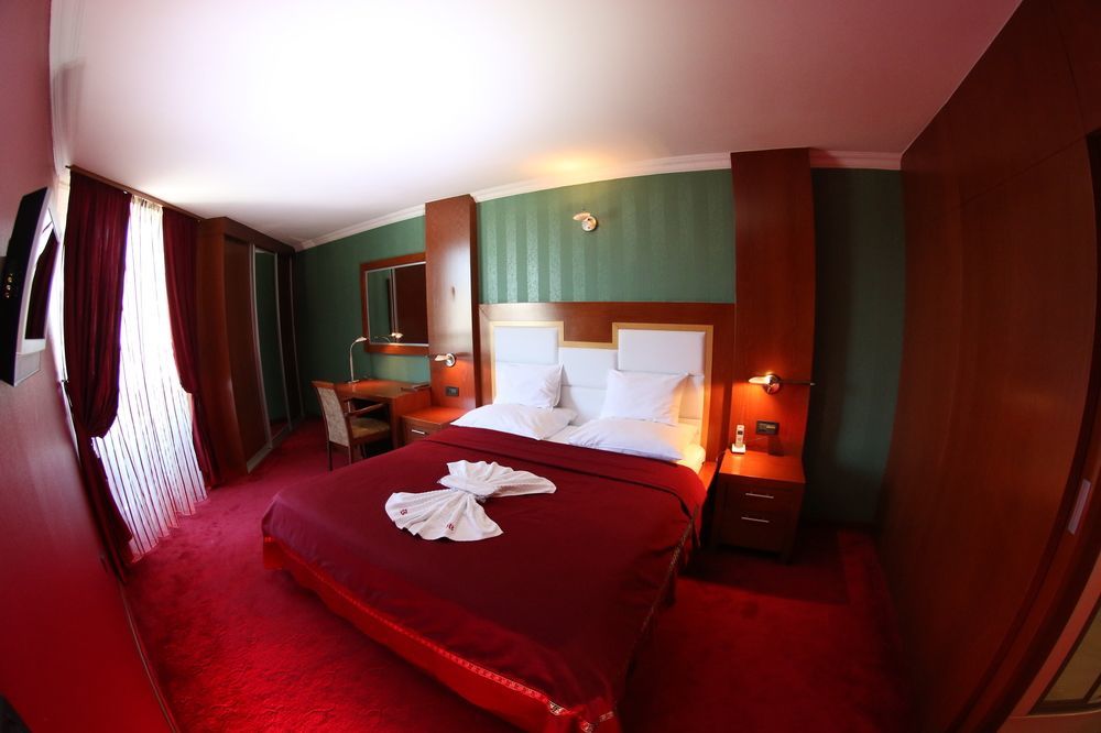 Hotel Bosna Баня-Лука Экстерьер фото